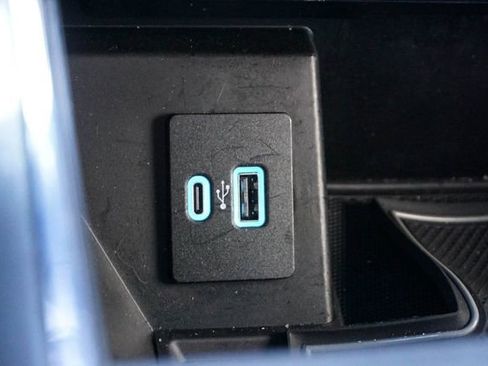 Used 2022 Ford F150 Lariat AWD/4WD image 31