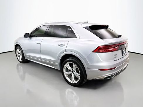 Used 2022 Audi Q8 Premium Plus w/ Premium Plus Package AWD/4WD image 5
