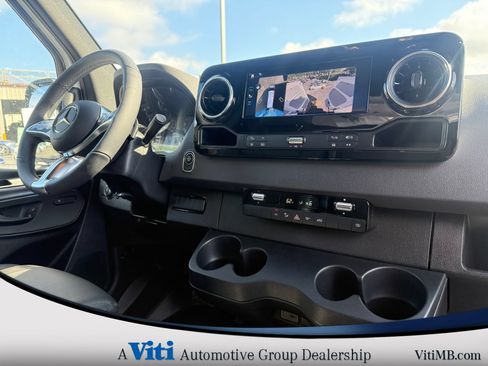 Used 2026 Mercedes-Benz Sprinter 2500 image 2