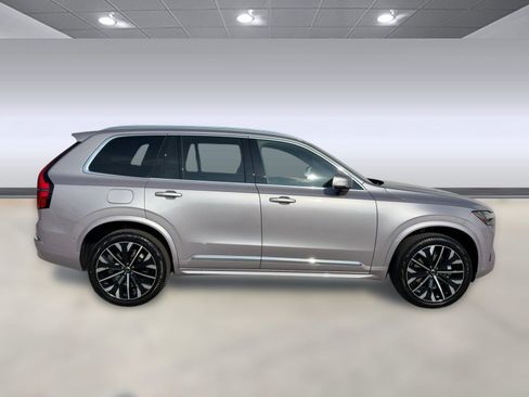 New 2026 Volvo XC90 B6 Plus w/ Protection Package Premier AWD/4WD image 8