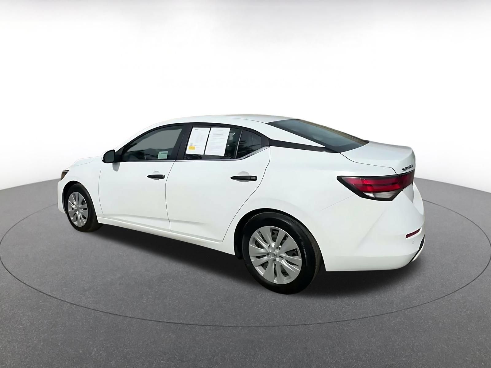 Used 2025 Nissan Sentra S FWD image 9