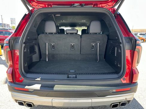 Used 2026 Chevrolet Traverse LT AWD/4WD image 18