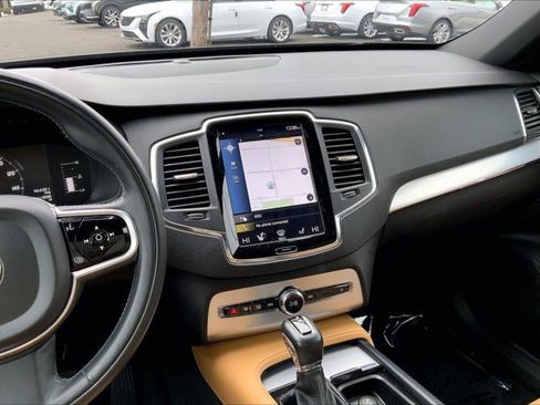 Used 2018 Volvo XC90 T5 Momentum w/ Convenience Package image 5