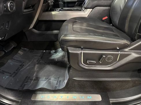Used 2017 Ford F250 Platinum w/ Platinum Ultimate Package AWD/4WD image 90
