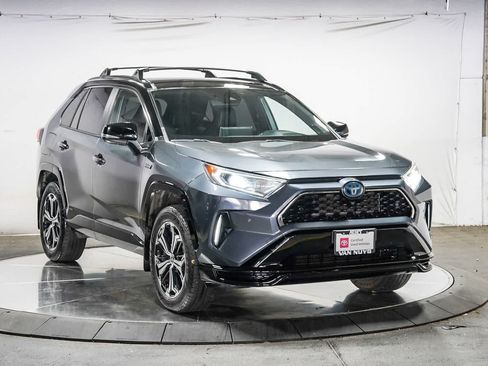 Certified 2021 Toyota RAV4 XSE w/ Premium Package AWD/4WD image 6