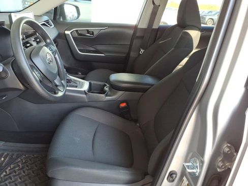 Used 2023 Toyota RAV4 LE FWD image 13