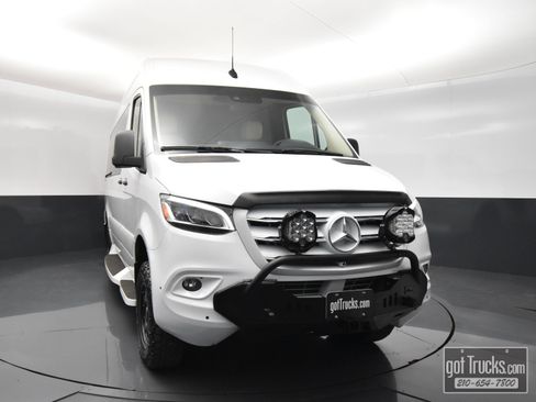 Used 2020 Mercedes-Benz Sprinter 2500 image 57