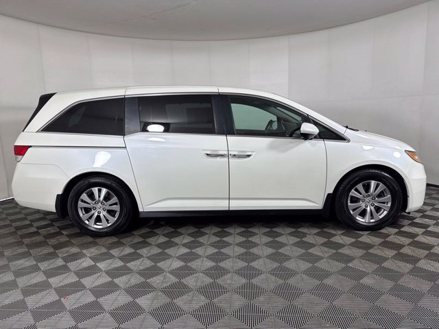 Used 2016 Honda Odyssey SE image 2