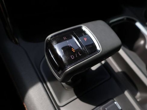 New 2025 GMC Sierra 1500 AT4 w/ AT4 Premium Package AWD/4WD image 29