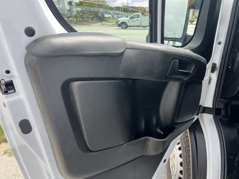 Used 2024 RAM ProMaster 2500 FWD image 14