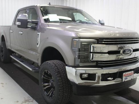 Used 2019 Ford F250 Lariat w/ Chrome Package image 1