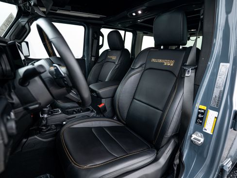 Used 2024 Jeep Wrangler Unlimited Rubicon 392 image 5