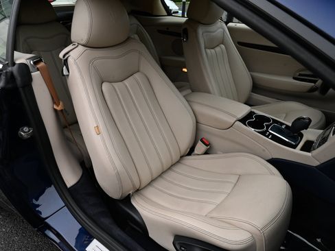 Used 2012 Maserati GranTurismo Convertible RWD image 42