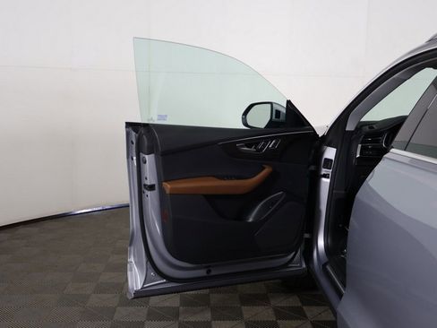 Used 2022 Audi Q8 Premium AWD/4WD image 20