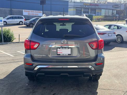 Used 2018 Nissan Pathfinder S image 5