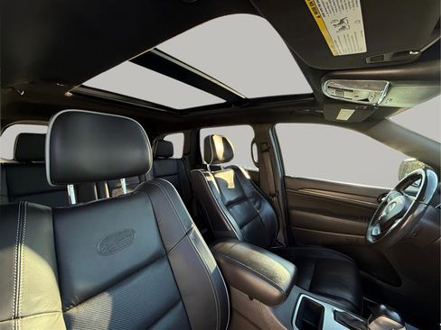 Used 2019 Jeep Grand Cherokee Overland image 23
