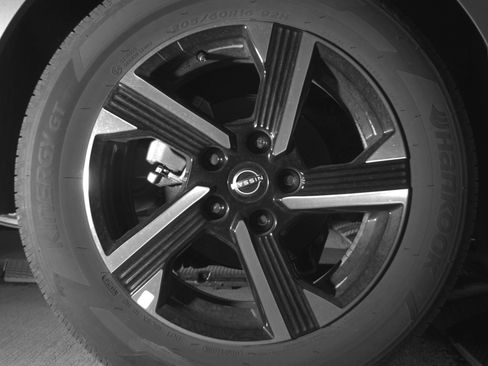 Used 2025 Nissan Sentra SV FWD image 15