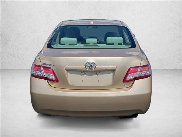 Used 2011 Toyota Camry LE FWD image 6