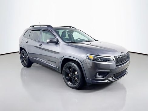 Used 2020 Jeep Cherokee Latitude Plus AWD/4WD image 3