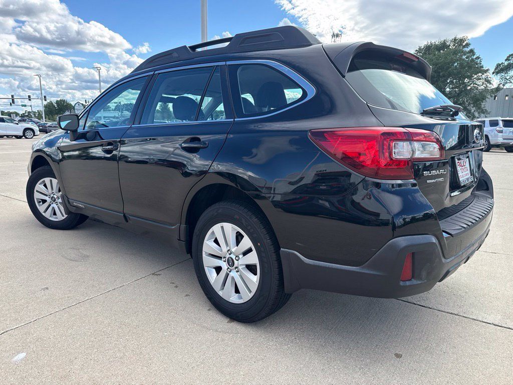 Used 2018 Subaru Outback 2.5i AWD/4WD image 5