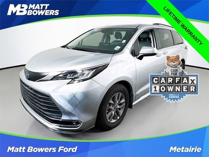 Used 2021 Toyota Sienna XLE