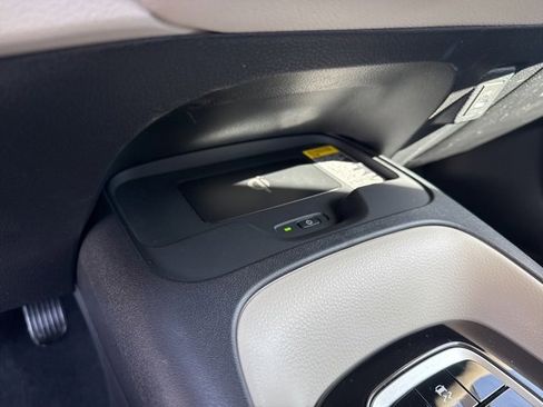 Used 2025 Toyota Corolla LE image 25