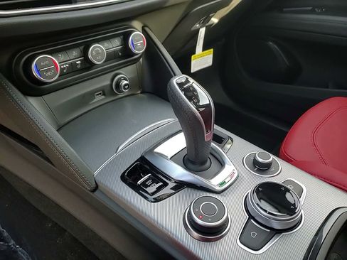 New 2025 Alfa Romeo Stelvio Sprint image 27