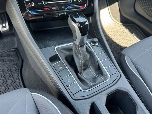 Used 2025 Volkswagen Jetta Sport image 19