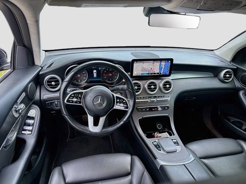Used 2021 Mercedes-Benz GLC 300 w/ Exterior Lighting Package image 25