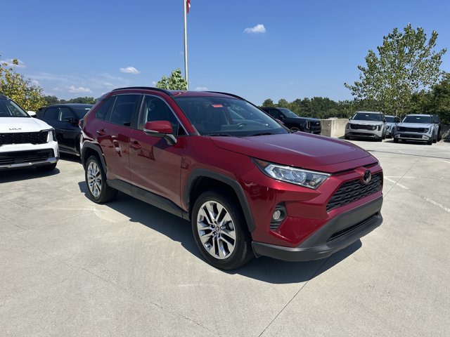 Used 2021 Toyota RAV4 XLE Premium FWD image 17