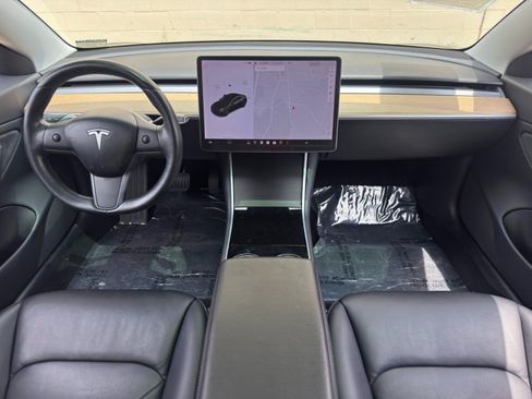 Used 2018 Tesla Model 3 Long Range RWD image 12