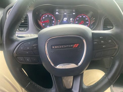 Used 2020 Dodge Charger SXT w/ Blacktop Package RWD image 17