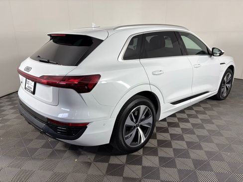 Used 2024 Audi Q8 e-tron Premium Plus w/ Premium Plus Package AWD/4WD image 7