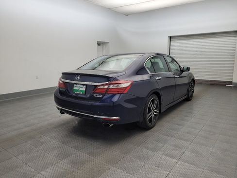 Used 2017 Honda Accord Sport Special Edition image 9