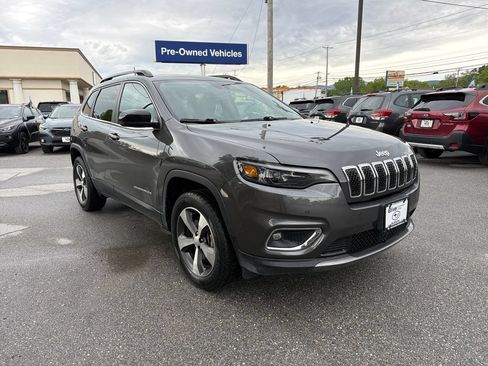 Used 2022 Jeep Cherokee Limited AWD/4WD image 3