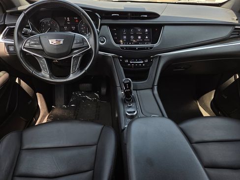 Used 2021 Cadillac XT5 Premium Luxury FWD image 9
