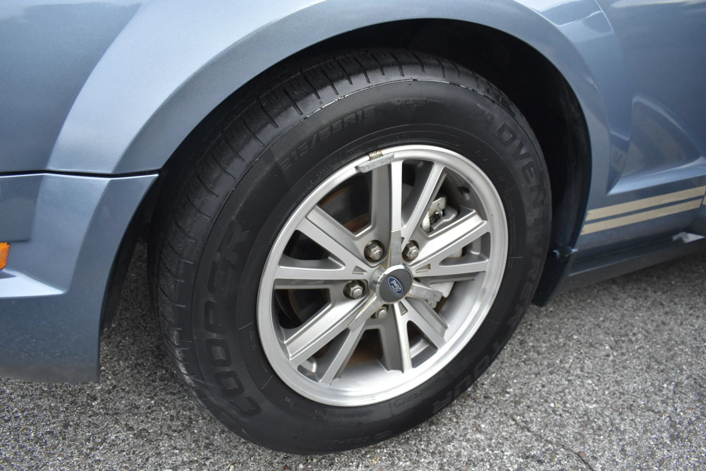 Used 2005 Ford Mustang Coupe RWD image 17