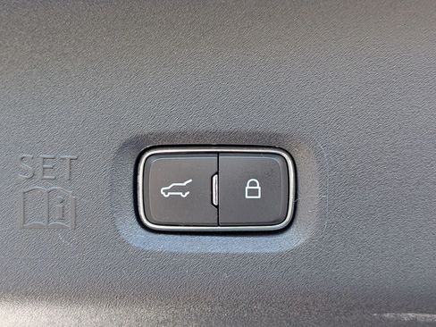 Used 2025 Ford Expedition Max Active AWD/4WD image 30
