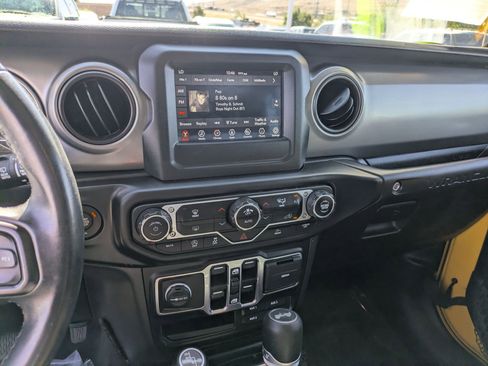 Used 2021 Jeep Wrangler Unlimited Sport AWD/4WD image 24