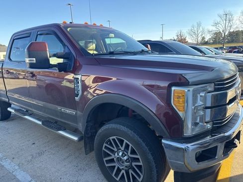 Used 2017 Ford F250 Lariat w/ Lariat Value Package image 5