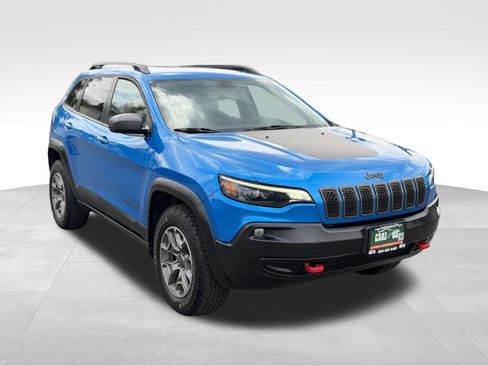Used 2020 Jeep Cherokee Trailhawk w/ Comfort/Convenience Group AWD/4WD image 3