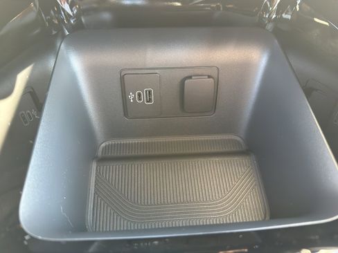 New 2026 Ford Explorer Platinum w/ LUX Leather Package image 24