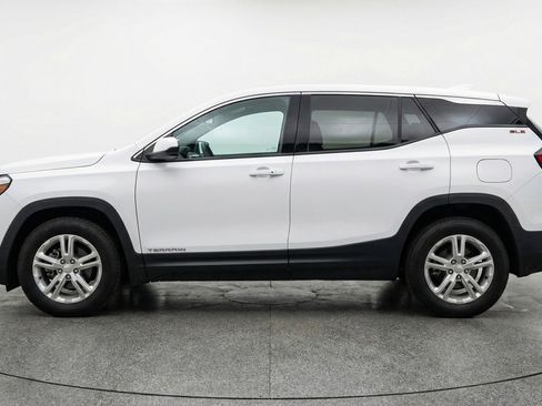 Used 2024 GMC Terrain SLE AWD/4WD image 4