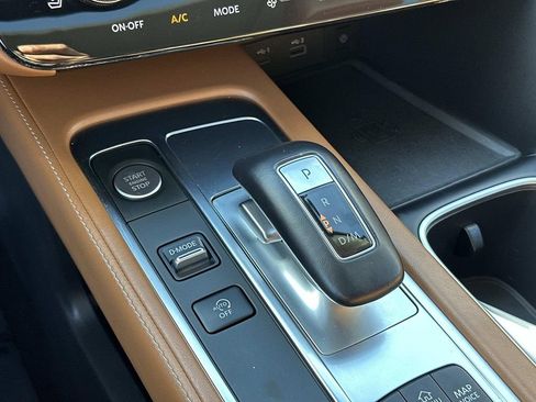 Used 2023 INFINITI QX60 Sensory image 14