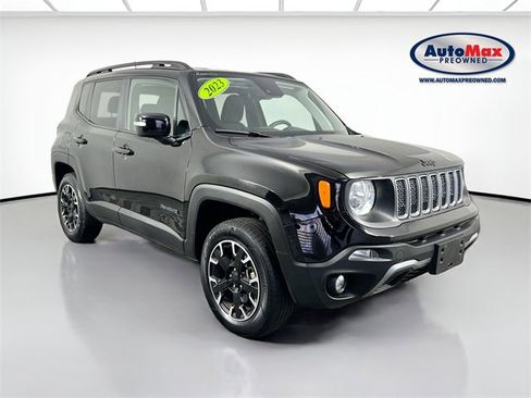 Used 2023 Jeep Renegade Latitude image 1
