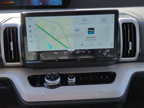 New 2025 Ford Expedition Max Active image 18