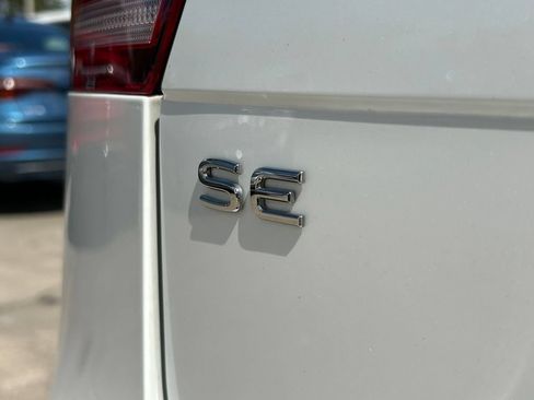 Certified 2024 Volkswagen Tiguan SE R-Line FWD image 45