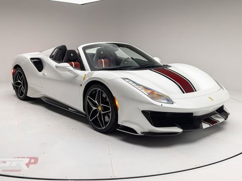 Used 2020 Ferrari 488 Pista Spider image 1
