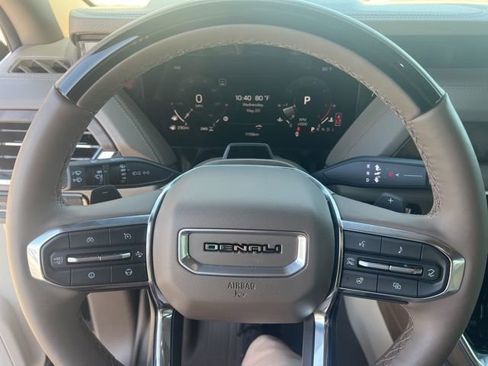 Used 2025 GMC Yukon Denali w/ Denali Reserve Package AWD/4WD image 35