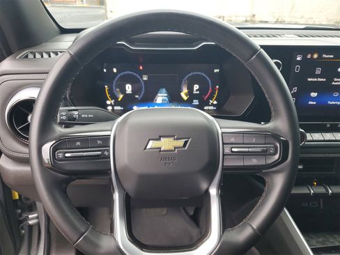 Used 2024 Chevrolet Colorado LT w/ LT Convenience Package image 10